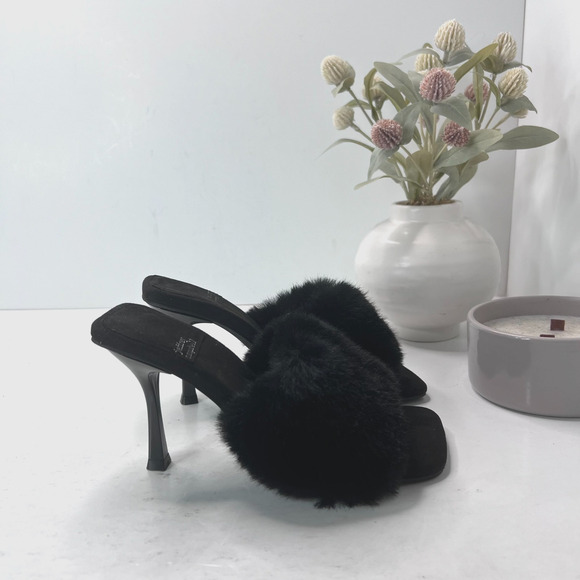 Jeffrey Campbell Utopic Faux Fur Heels Mules Sandals Black Womens Size 6 - Picture 2 of 10